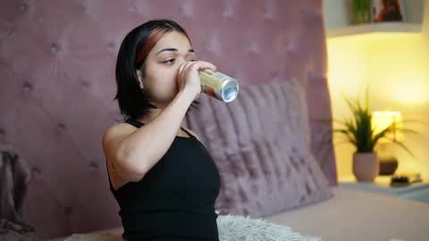  Maia  online show from February 2026 10:05:02 PM