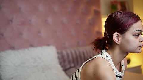  Maia  online show from April 2026 08:55:02 PM