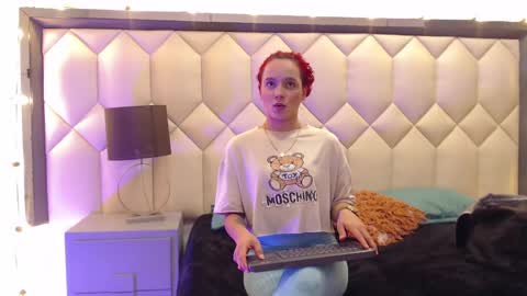 Maia  online show from February 2025 02:40:01 PM