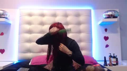 Maia  online show from March 2025 01:38:02 PM