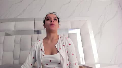 Maia  online show from January 2026 11:57:02 AM