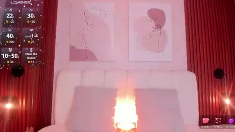 Snapshot of maiasweet_ chatting on June 2026 01:58:01 AM MAIA online show from June 2026 01:58:01 AM