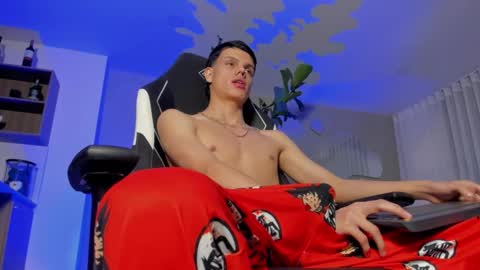 MAICOL  online show from February 2026 06:40:02 AM