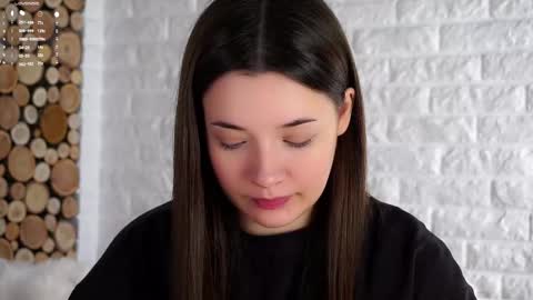 Lucy online show from October 2025 04:11:01 AM