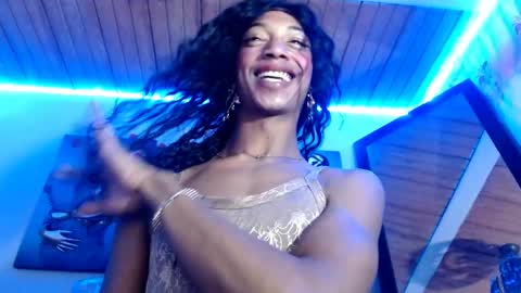 Bella Maidi online show from March 2025 11:33:01 PM