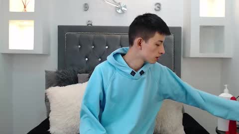 Maik Carver online show from January 2025 04:54:01 AM