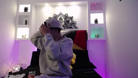 Maiky Cooper online show from February 2025 03:21:02 AM