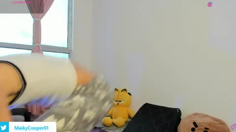 maiky_cooper01 online show from April 2026 04:58:02 PM