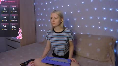 Your kitty online show from November 2025 04:03:01 PM