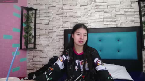  MAILY CAN  online show from September 2025 12:31:02 PM