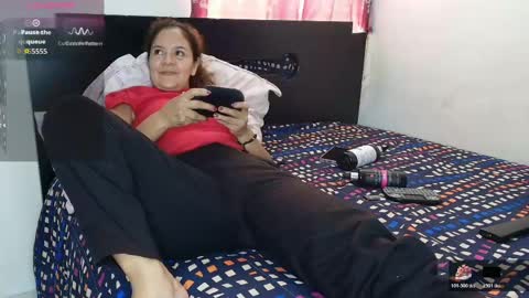 Snapshot of maira_milf chatting on May 2026 08:27:01 PM Maira online show from May 2026 08:27:01 PM