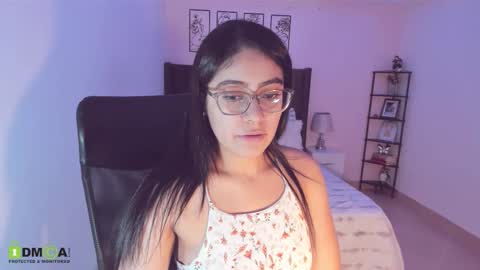 Maite online show from October 2025 10:00:02 PM