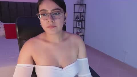 Maite online show from July 2026 04:43:01 AM