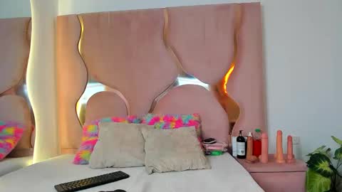 maite online show from March 2025 01:32:02 PM