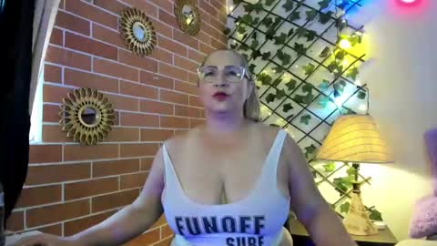 maja_hills online show from November 2025 09:49:02 PM