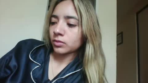 Snapshot of majo_gomezz chatting on October 2025 05:58:02 PM majo_gomezz online show from October 2025 05:58:02 PM
