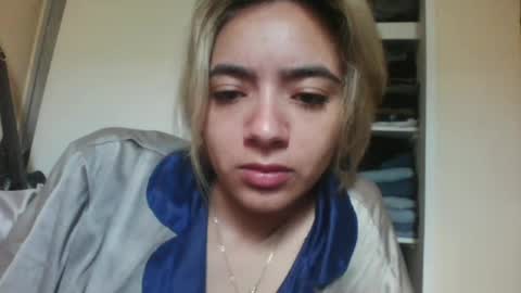 Snapshot of majo_gomezz chatting on November 2025 06:18:02 PM majo_gomezz online show from November 2025 06:18:02 PM