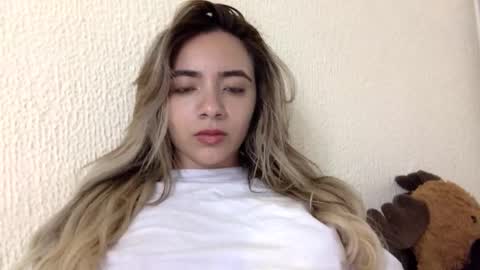 majo_gomezz online show from April 2026 01:06:02 AM