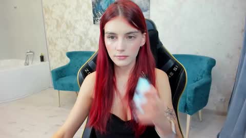 Chloe online show from November 2025 03:31:01 AM