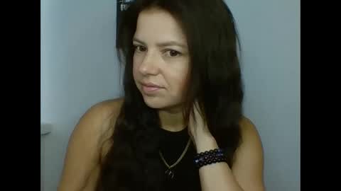 make_mesmile online show from September 2025 06:25:02 AM