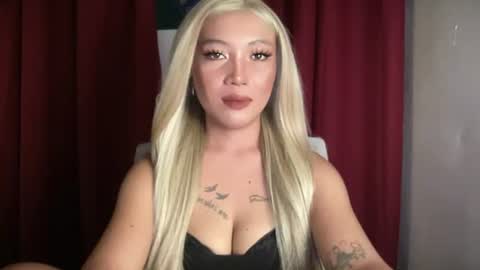 Snapshot of makemesquirt_xxx chatting on June 2026 02:22:01 PM KEANA online show from June 2026 02:22:01 PM