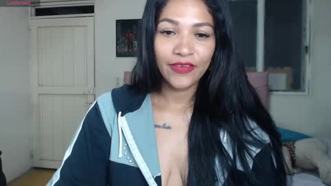 Snapshot of makennaa_1 chatting on May 2026 10:20:02 AM MAKENNAA online show from May 2026 10:20:02 AM