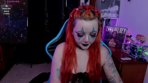 Snapshot of maki33_ chatting on April 2026 08:03:01 PM petite clown online show from April 2026 08:03:01 PM
