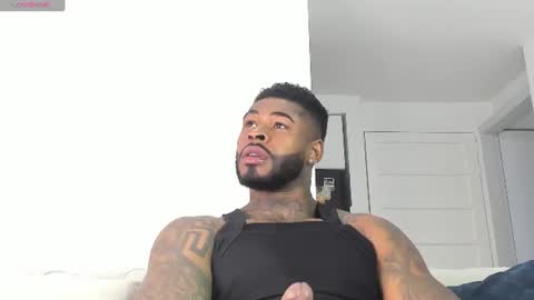 Snapshot of makonneen chatting on June 2026 10:13:02 PM Makonnen online show from June 2026 10:13:02 PM