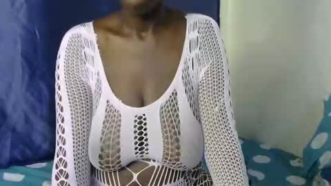 malaika_musa online show from September 2025 06:30:02 PM