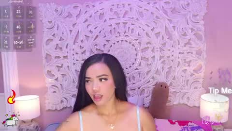 Snapshot of malaikabrown chatting on June 2026 04:35:02 AM online show from June 2026 04:35:02 AM