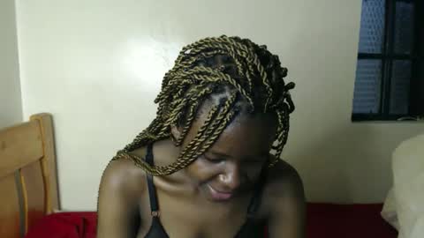 Snapshot of malia_latifa chatting on February 2026 01:21:01 AM lati online show from February 2026 01:21:01 AM