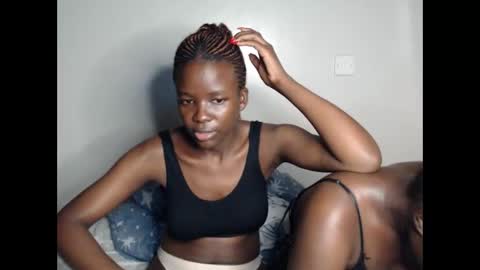 Snapshot of malia_latifa chatting on May 2026 01:13:01 AM lati online show from May 2026 01:13:01 AM