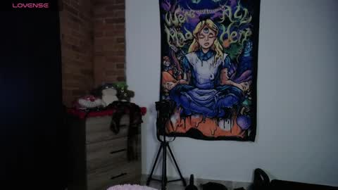 Alice Asylum online show from May 2026 01:03:02 AM