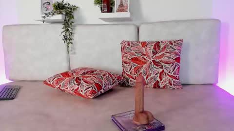 Malka online show from February 2025 11:58:02 PM