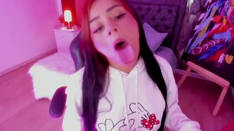 Snapshot of mallorie_owens chatting on May 2026 05:23:02 PM Mallorie online show from May 2026 05:23:02 PM