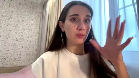 Lory online show from November 2025 10:03:01 AM