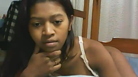 Snapshot of malluna4 chatting on June 2026 02:00:02 PM Malluna online show from June 2026 02:00:02 PM