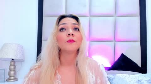 Snapshot of malorysweet chatting on December 2024 12:23:02 PM MalorySweet online show from December 2024 12:23:02 PM