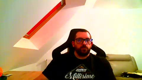 breton online show from December 2024 05:51:02 PM