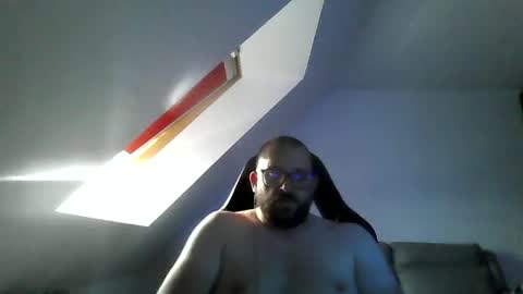 Snapshot of malou2927 chatting on June 2026 06:41:01 PM breton online show from June 2026 06:41:01 PM