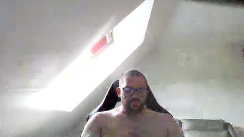 Snapshot of malou2927 chatting on July 2026 07:13:01 AM breton online show from July 2026 07:13:01 AM