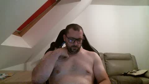Snapshot of malou2927 chatting on July 2026 02:39:01 AM breton online show from July 2026 02:39:01 AM