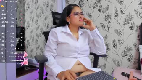 Snapshot of malurivers chatting on May 2026 03:13:01 AM Milu online show from May 2026 03:13:01 AM