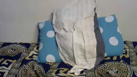 mamuuu_ online show from December 2025 08:46:01 PM