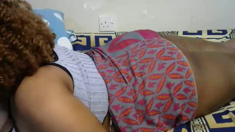 mamuuu_ online show from December 2025 09:04:01 AM