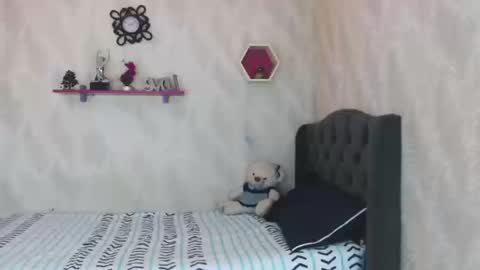 man_sant11 online show from September 2025 03:00:02 PM