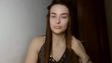 MandiBrooks online show from October 2025 06:10:01 AM