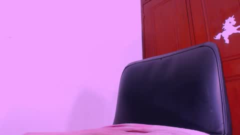 juan camilo online show from February 2025 04:44:02 AM