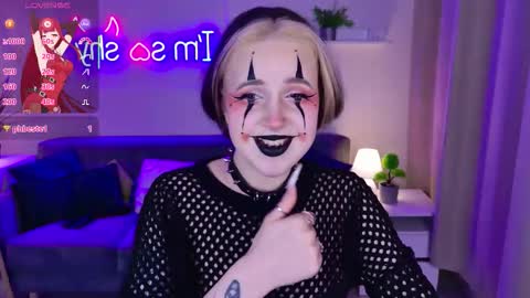 Luna online show from December 2025 09:22:01 PM