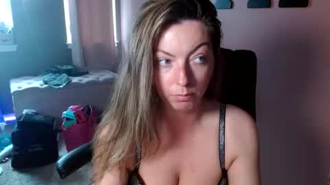 Snapshot of mandybabyxxx chatting on April 2026 11:51:02 PM MandyBabyXXX online show from April 2026 11:51:02 PM
